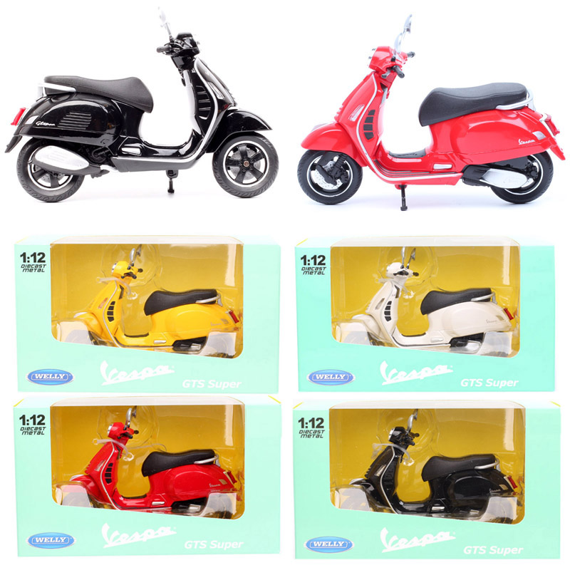 Model Kit Vespa - Welly 1/12 Skala 2020 Vespa GTS